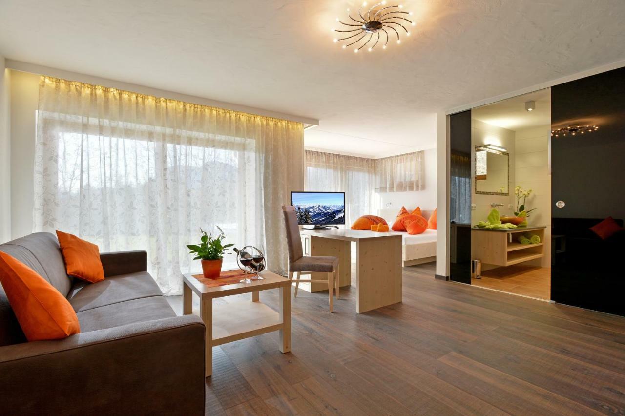 Bauernhof Lindenhof Bed and Breakfast Scheffau am Wilden Kaiser Exteriör bild